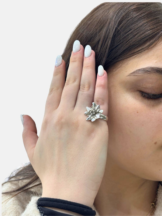 Fiora Modern Tasarım Gümüş Kadın Çiçek Yüzük