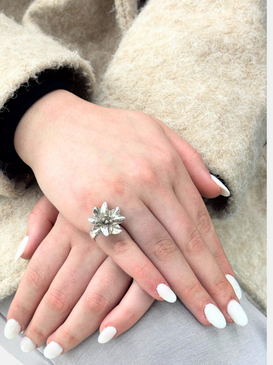 Fiora Modern Tasarım Gümüş Kadın Çiçek Yüzük