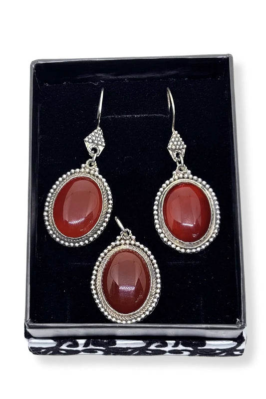 Authentic Large Agate Sparkling Silver Set & Set