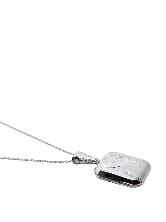 Gümüş Lazer İşlemeli Dikdörtgen Kapaklı Fotoğraflık Kolye 1.7x3.4