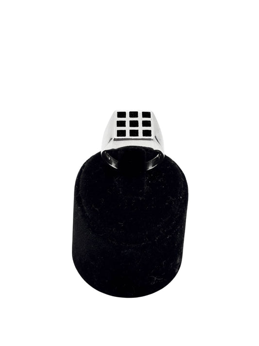 Kare Motifli Cilalı Kare Gümüş Erkek Yüzük