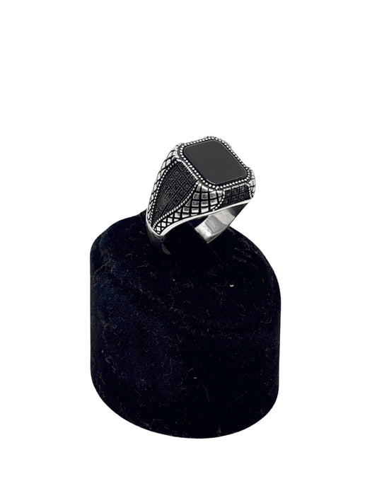 Yanları Siyah Işıltılı Kare Oniks Taşlı Gümüş Erkek Yüzük