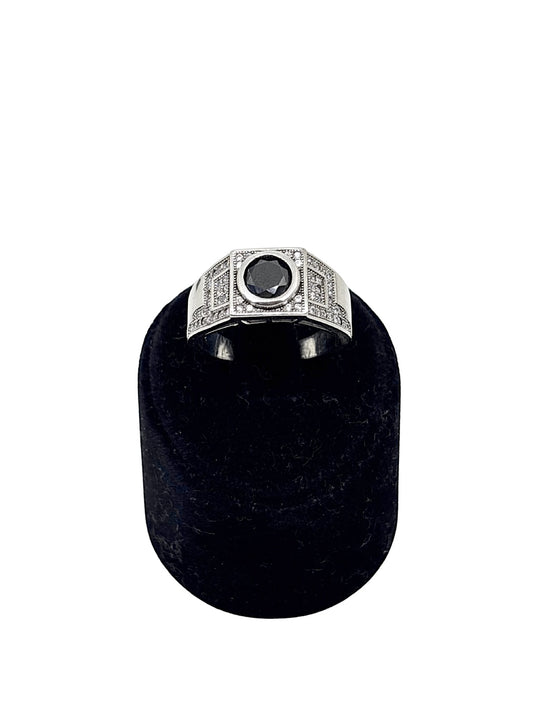 Beyaz Işıltı Çevrili Minimal Oniks Taşlı Gümüş Erkek Yüzük