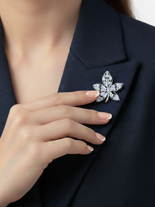 Baget Taşlı Yaprak Kadın Gümüş Broş Yaka İğnesi 2.5x2.5cm
