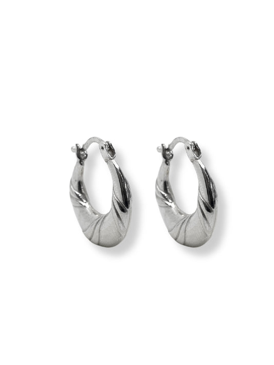 Croissant Burgu Desenli Yarım Ay Gümüş Kadın Halka Küpe 2x2CM