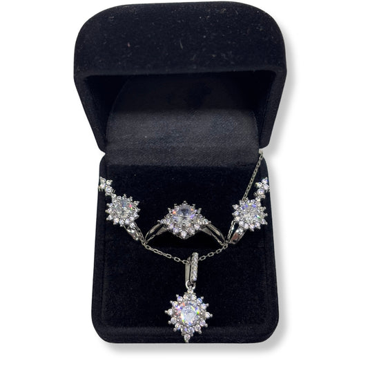 Işıltılı Beyaz Güneş Modeli Gümüş Set&Takım