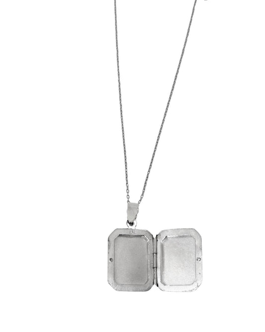 Gümüş Dikdörtgen Kapaklı Fotoğraf Koymalı Kolye