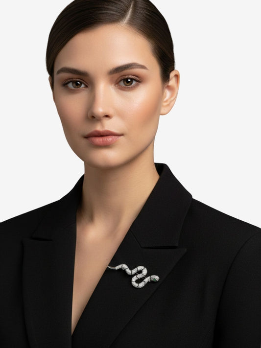 Beyaz Taşlı Yılan Gümüş Broş 5.7x2.5cm