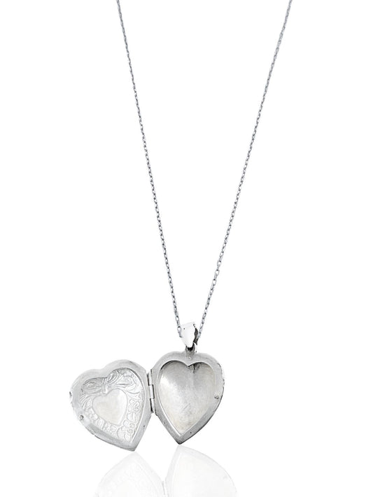 Kalp Şeklinde Kapaklı Kalp Motifli Gümüş Fotoğraflık Kolye