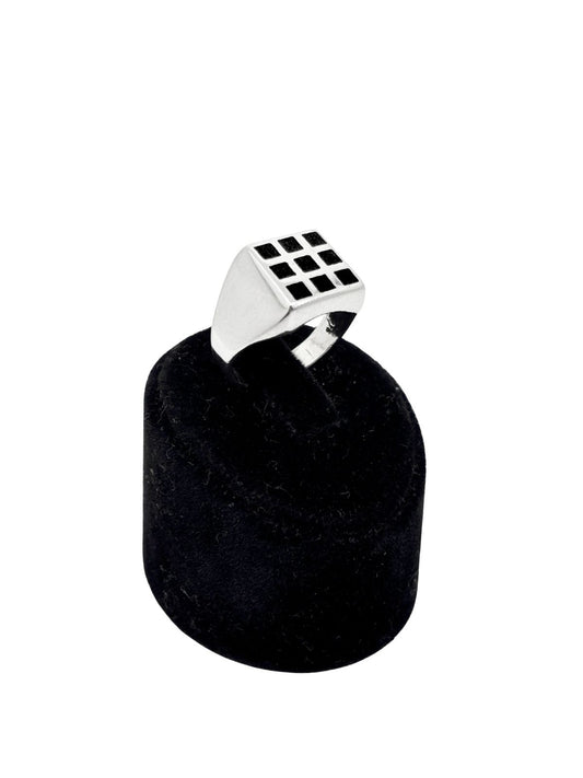 Kare Motifli Cilalı Kare Gümüş Erkek Yüzük