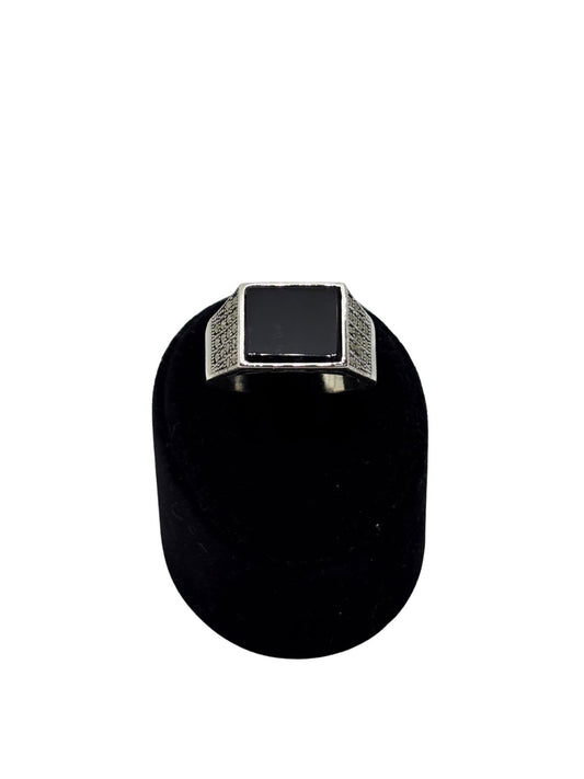 Yanları Markazit Taş Detaylı Kare Oniks Taşlı Gümüş Erkek Yüzük