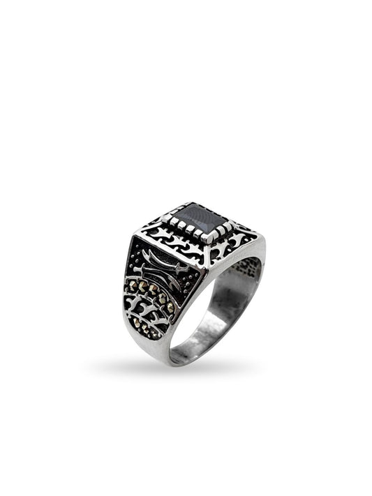 Kesme Oniks Taşlı Kalemli Hz. Ali Kılıcı Gümüş Erkek Yüzük