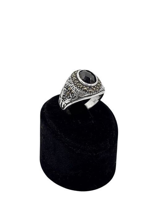 Markazit Bezeli Kesme Oval Oniks Gümüş Erkek Yüzük