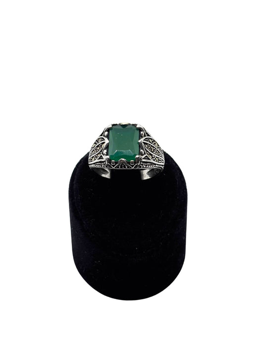 Markazit Çevrili Kare Zümrüt Taşlı Gümüş Erkek Yüzüğü