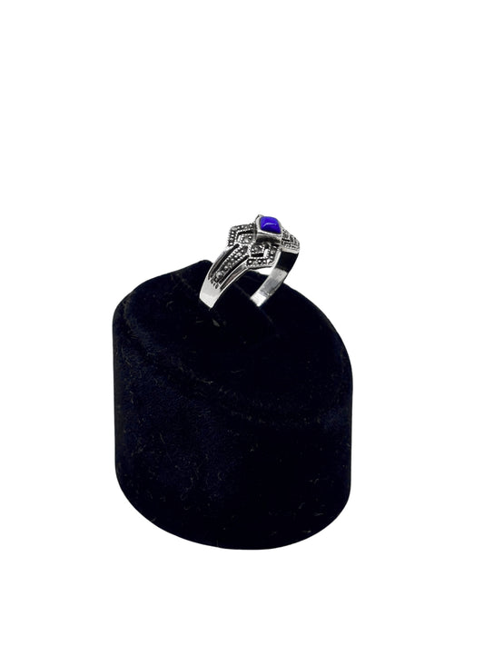 Markazit Çevrili Lapis Lazuli Taşlı Gümüş Kadın Yüzük