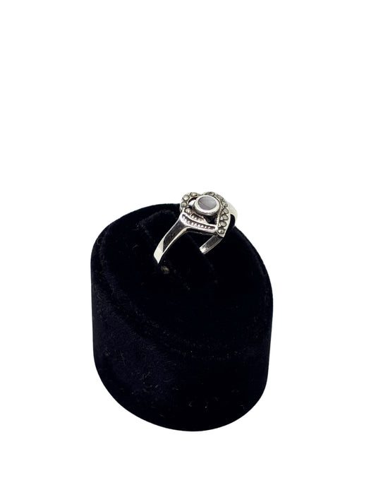 Markazit Çevrili Sedef Kalp Gümüş Kadın Yüzük