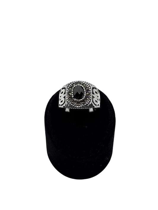 Markazit Detaylı Oval Oniks Gümüş Erkek Yüzük