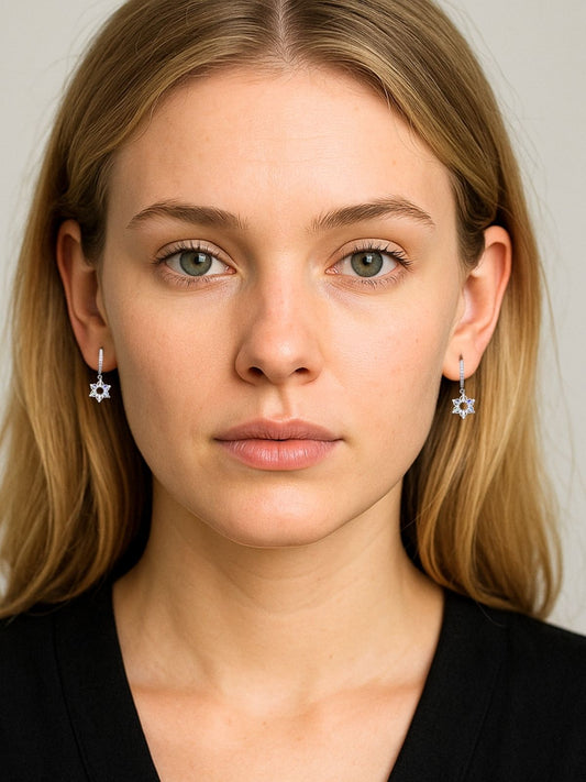 Minimal Baget Taşlı Sallantılı Yıldız Gümüş Halka Küpe 1.2x1.2 cm