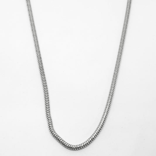 Mat İşlemeli Gümüş Yılan Zincir 51CM