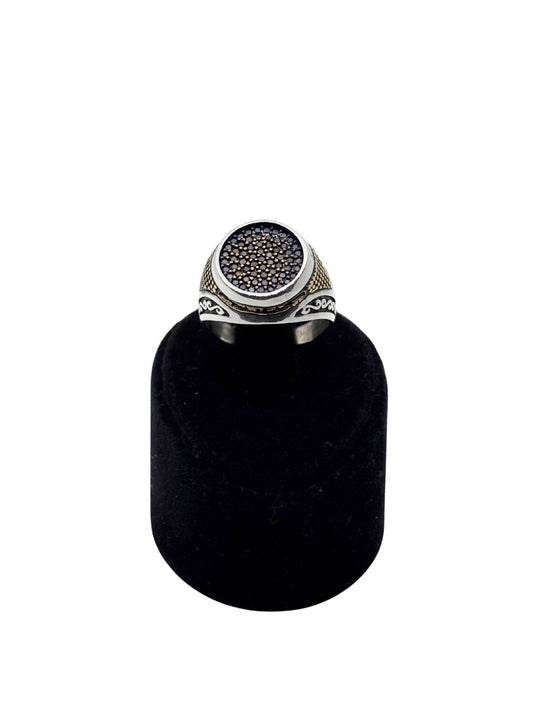 Siyah Taş Bezeli Yuvarlak Gümüş Erkek Yüzük