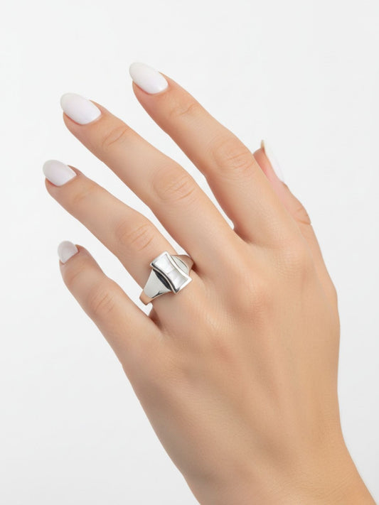 Modern Sedef Taşlı Kadın Gümüş Yüzük