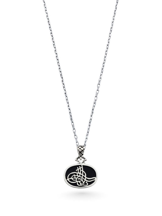 Mine Zemin Üzeri Gümüş Osmanlı Tuğrası İşlemeli Kolye 2.3x1.8 cm [OYSY207]