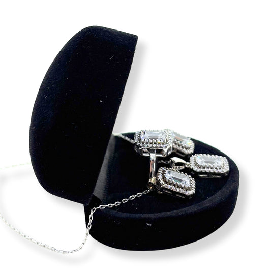 Glitter Surrounded Baguette Silver Set &amp; Set