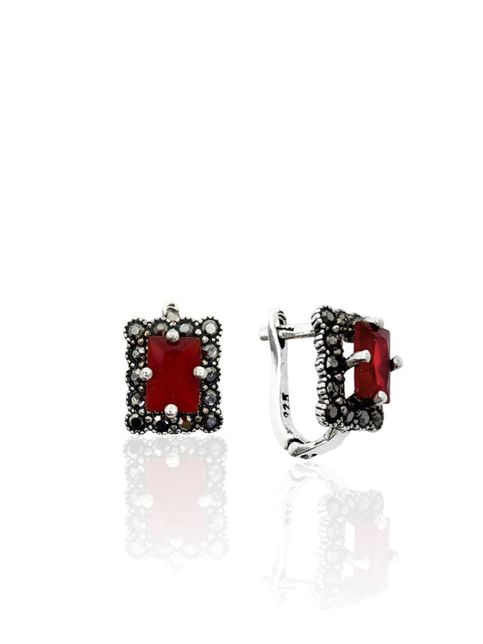 Dikdörtgen Yakut Taşlı Gümüş Kadın Küpe 1.5x1 cm