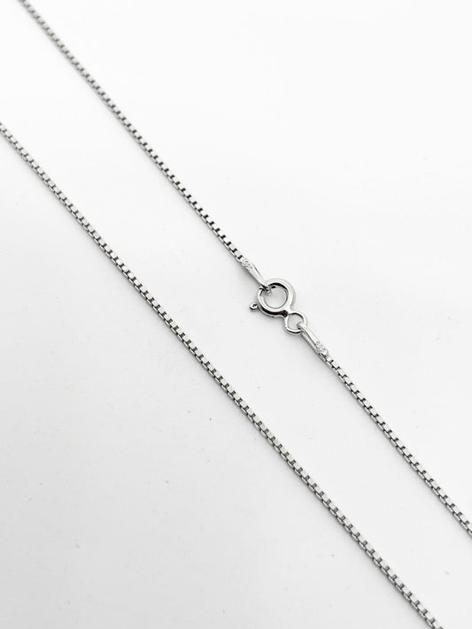 Mini Küp Gümüş Zincir Kolye