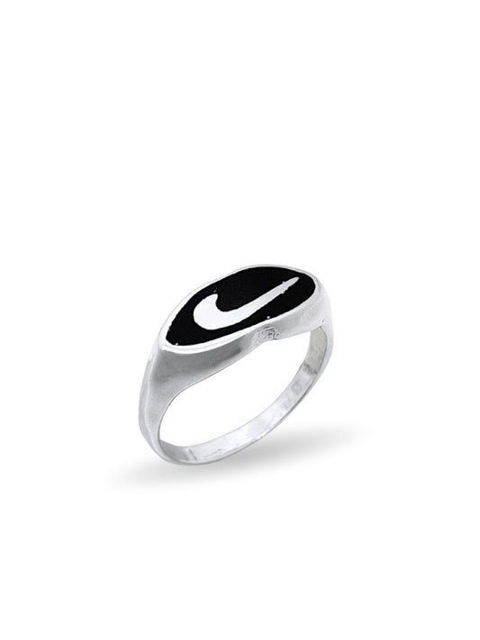 Oval Mineli Nike Amblemi Retro Gümüş Erkek Yüzük