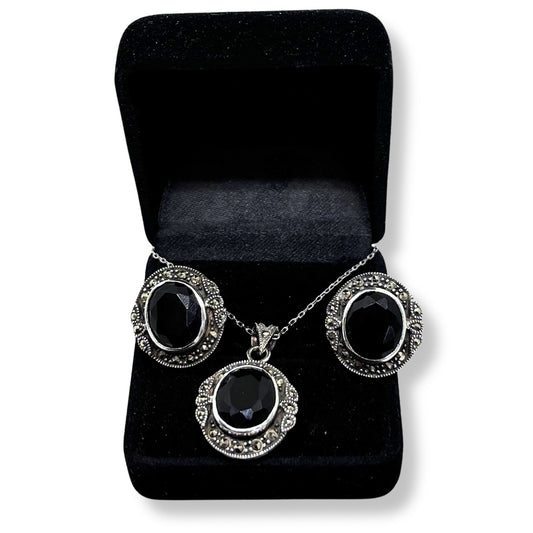 Large Sparkling Marcasite Surrounded Cut Onyx Silver Set &amp; Set