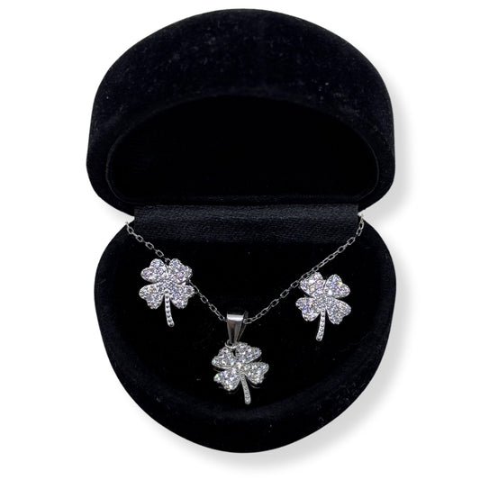 White Sparkly Tailed Clover Silver Set &amp; Set